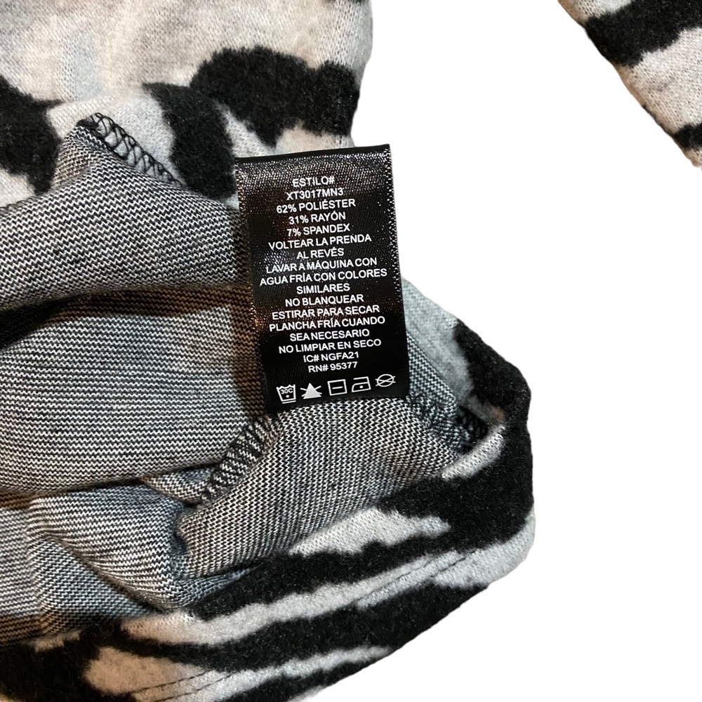 SOCIAL STANDARD by SANCTUARY “JULIA” Puff Sleeve Animal Print Soft Sweater sz SM - Picture 6 of 7